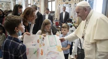 Tudo o que é vida vem de Deus que é amor, diz papa Francisco