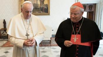 É preciso sonhar com Igreja alegre humilde e desinteressada, diz cardeal italiano