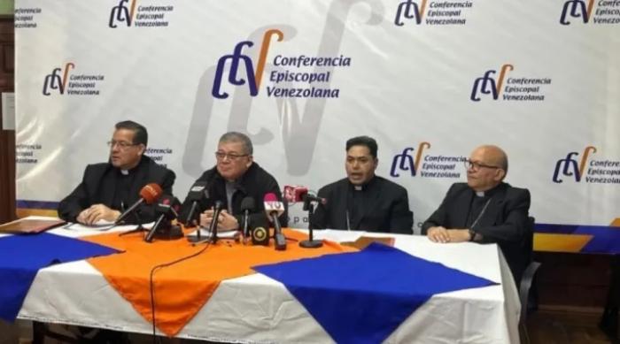 Conferência Episcopal da Venezuela pede reunificação e paz no país