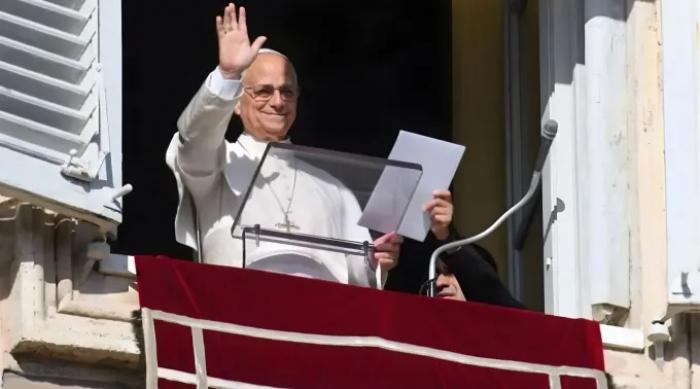 Deus reina não para nos dominar, mas para nos libertar, diz Leão XIV