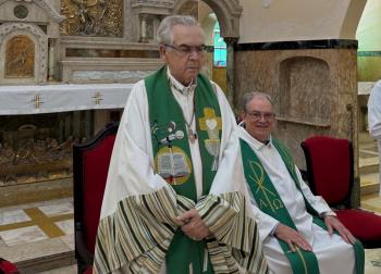 Padre Zezinho retorna ao Santuário São Judas Tadeu e celebra reencontro histórico com seu primeiro grupo de jovens de 1968