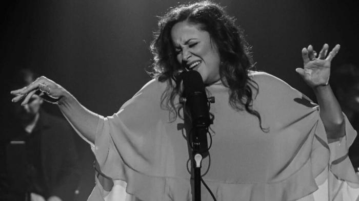 Ziza Fernandes é indicada ao Latin GRAMMY 2026 com o álbum Primeiro